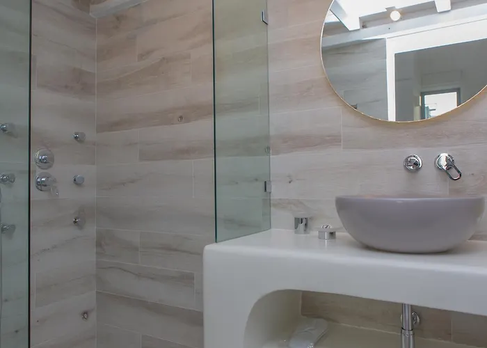 Naxos Riviera * Naxos City